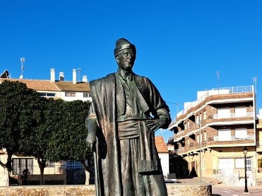 MONUMENTO AL HUERTANO