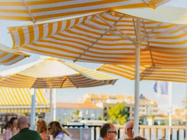 ARMON�A BEACH CLUB
