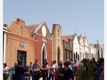 PASEOS POR EL CEMENTERIO. 11:00 HORAS