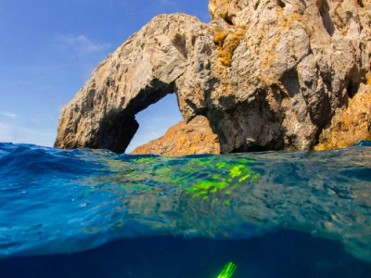 DIVING OFF THE COAST OF CARTAGENA AND LA AZOHA AND IN THE MARINE RESERVE OF CABO TIOSO