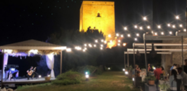 Cena en las caballerizas del Castillo ...