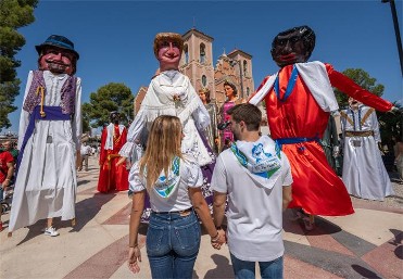 XXIV Encuentro Nacional de Gigantes y Cabezudos Villa de Abarán XXIV Encuentro Nacional de Gigantes y Cabezudos Villa de Abarán