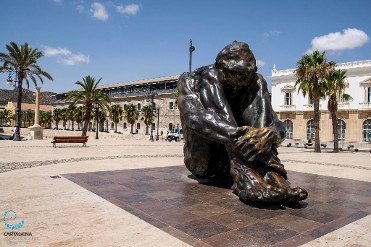ESCULTURA HOMENAJE A LAS VICTIMAS DEL TERRORISMO - EL ZULO