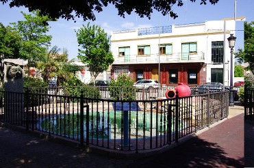 DON AMALIO FERN�NDEZ DELGADO SQUARE