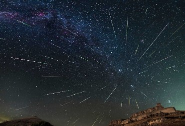 SENDERISMO Y PERSEIDAS EN INAZARES