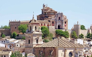 JULY 25 FREE GUIDED TOUR OF THE HISTORIC COATS OF ARMS IN CARAVACA DE LA CRUZ JULY 25 FREE GUIDED TOUR OF THE HISTORIC COATS OF ARMS IN CARAVACA DE LA CRUZ