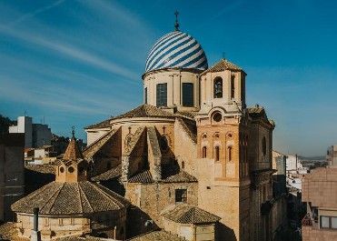 Visita guiada al centro histórico de Yecla y cata de mieles Yakka Visita guiada al centro histórico de Yecla y cata de mieles Yakka