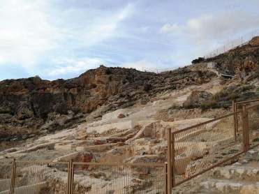 YACIMIENTO ARQUEOL�GICO HISN YAKKA