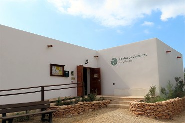 CENTRO DE VISITANTES LAS COBATICAS
