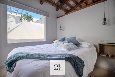 PERNOCTA 21