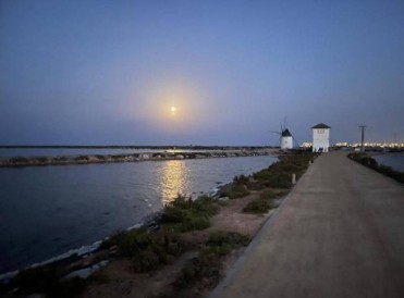 August 28 free moonlight tour in the salt flats of San Pedro del pinatar