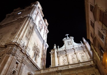HISTORIA, MISTERIOS Y REALIDAD AUMENTADA DE LA CATEDRAL DE MURCIA Y SU ENTORNO