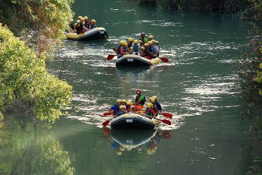 RAFTING EN EL CA��N DE ALMADENES CON VISITA A DOS CUEVAS, ARTE RUPESTRE Y REP. FOTOGR�FICO