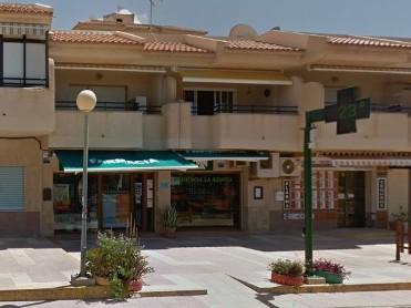 Farmacia La Azoh�a - Lic. Caridad Serrano Ciller