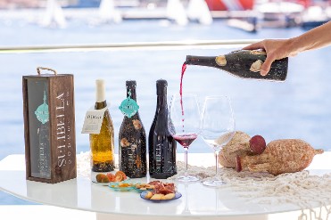 CATA DE VINOS SUBMARINOS A BORDO