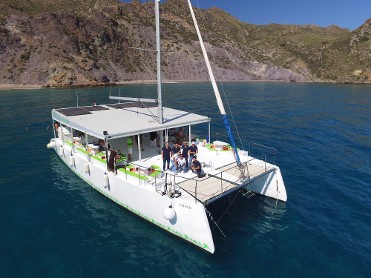 CATA DE VINOS SUBMARINOS A BORDO