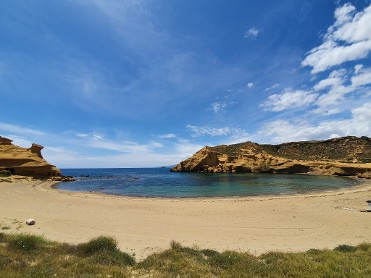 Senderismo por cuatro calas