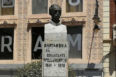 ESCULTURA HOMENAJE AL COMANDANTE VILLAMART�N