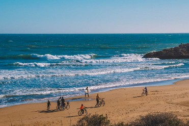 Secretos entre dos mares. bicicleta en familia