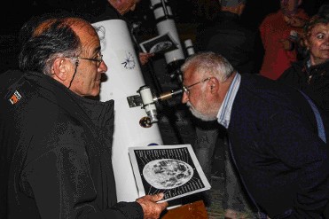 PASEAR ENTRE LAS ESTRELLAS PASEAR ENTRE LAS ESTRELLAS