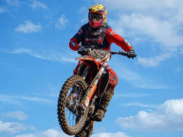 MAY 10 FREESTYLE MOTORCROSS TAKES OVER LORCA MAY 10 FREESTYLE MOTORCROSS TAKES OVER LORCA