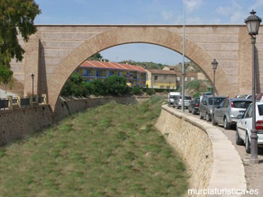 Arco de San Pedro, de Las Oller�as o de La Rambla (S. XVIII)