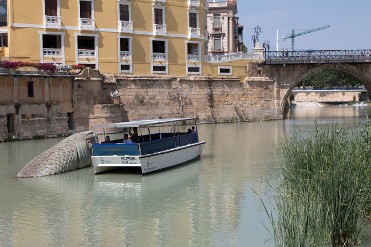 Crucero tur�stico en barco solar por el r�o Segura