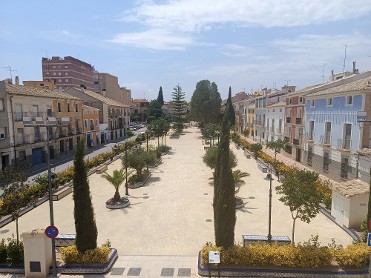 CATA DE VINOS EN EL PASEO