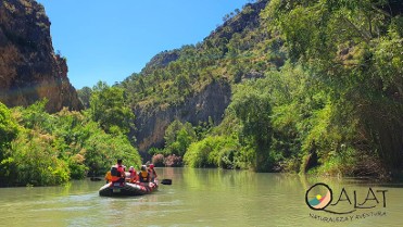 AVENTURA EN EL R�O: RAFTING ALMADENES  Y DESCUBRE  CUEVAS �NICAS, INCLUIDA LA CUEVA DEL PUERTO