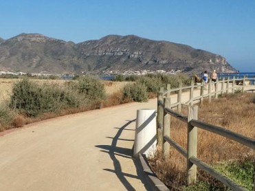 SENDERO DE IGLESIA A IGLESIA, LA AZOH�A - ISLA PLANA