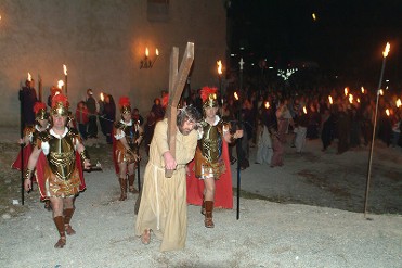 VA CRUCIS VIVIENTE TORREALTA