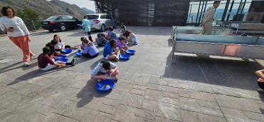 EXCURSIONES Y TALLERES �NICOS CON QALAT: BATEO, PALEONTOLOG�A Y MINERALES PRECIOSOS