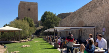 ESPECIAL SEMANA SANTA. COMIDA EN LAS CABALLERIZAS DEL CASTILLO DE LORCA (DEL 17 AL 20 ABRIL)